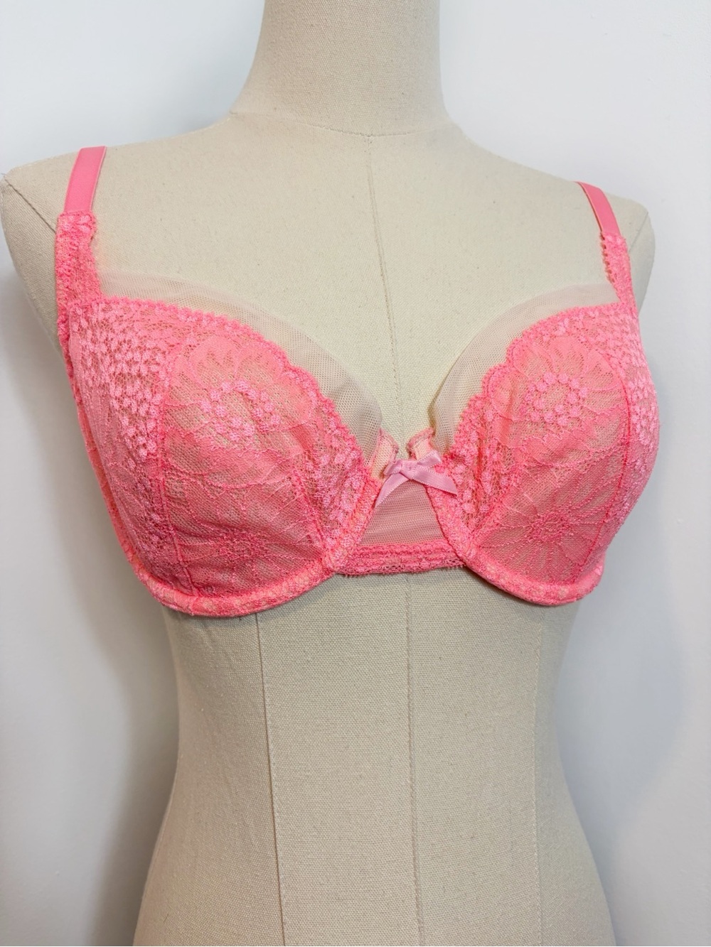 Victorias Secret Lace Demi Underwire Pink Bra 32DD